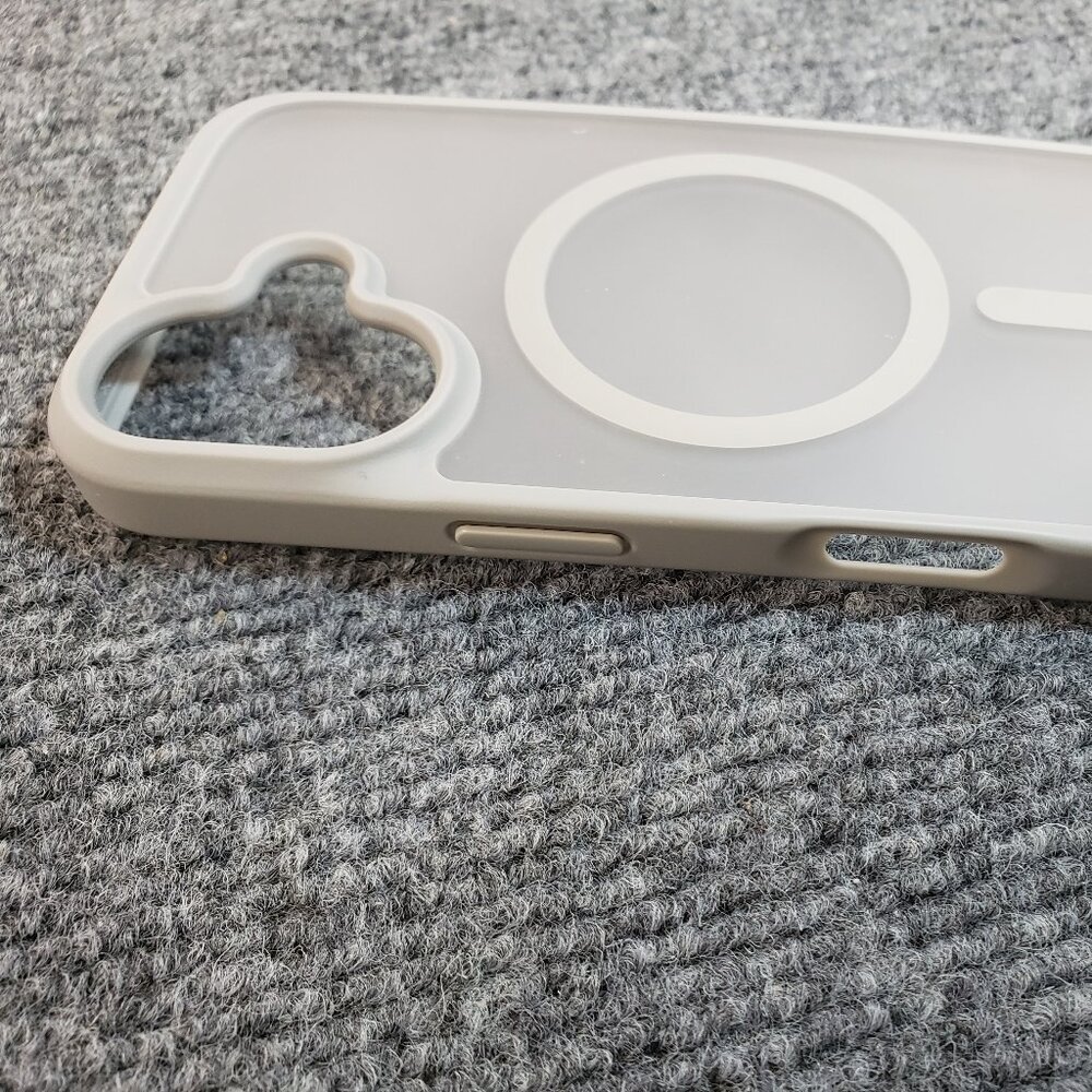 TORRAS Magnetic Case For iPhone 16 (REG) 6.1" Gray. Guardian. Shockproof Protect
